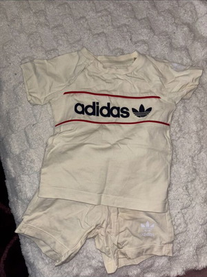 Adidas baby short-sleeve set with shorts size 6-9, 74cm new