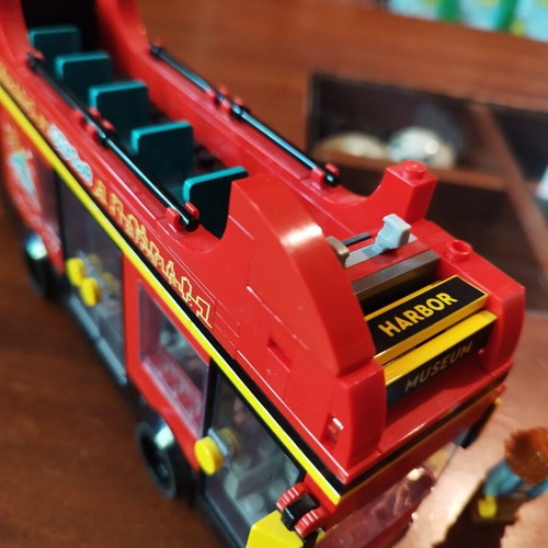 Lego London bus like new with minor missing pieces