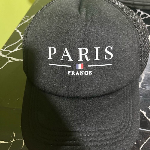 Paris hat new, very good quality
