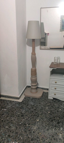 Αντικε φωτιστικό από μασιφ ξύλο