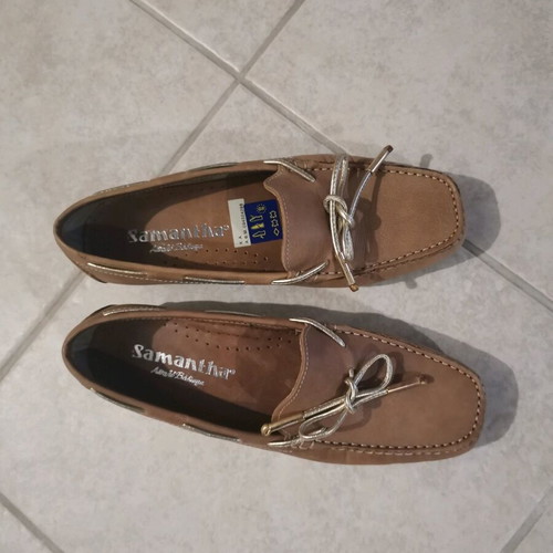 Samantha leather moccasins in tan color like new