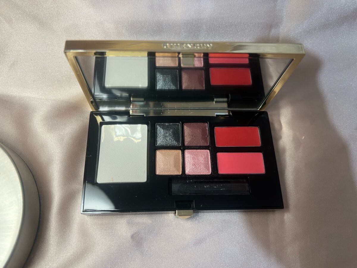 Givenchy Le Make Up Must Haves travel… - € 50,00 - Vendora.gr