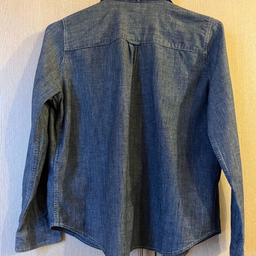 Levi’s denim shirt size S like new
