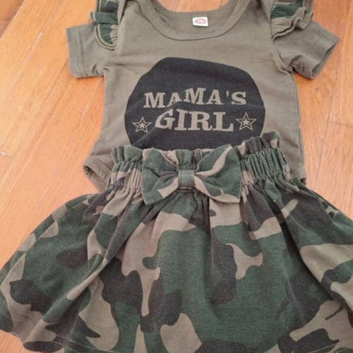 Baby set khaki 6–9 months like new