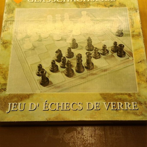Glass chess set used 25cm×25cm for decoration or play