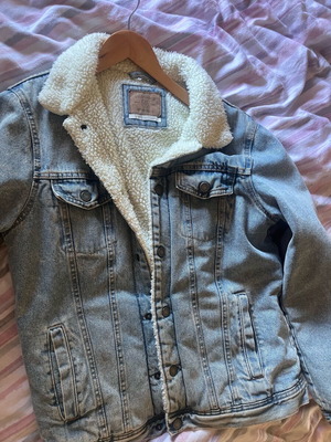 Pull&Bear jacket like new, size M