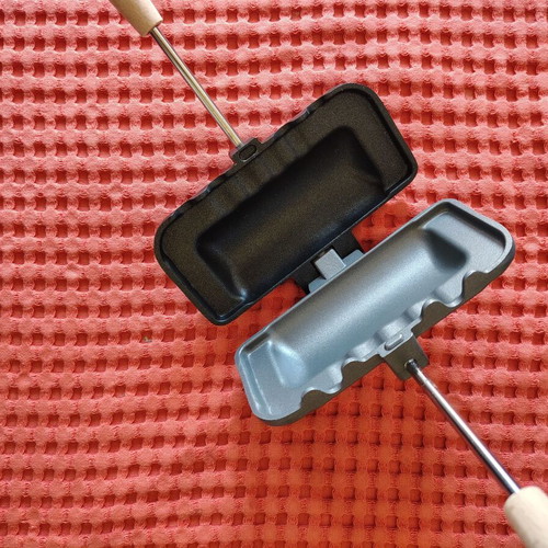 Japanese hot sando maker toaster like new, lightweight for outdoor use