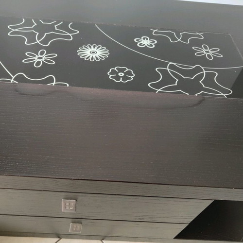 Coffee table with 2 stools used, with water swelling