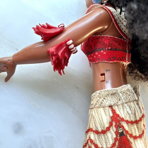 Disney Store Moana Singing Doll 12” like new