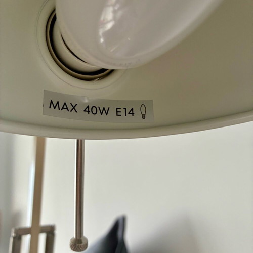 Table lamp like new with adjustable arm