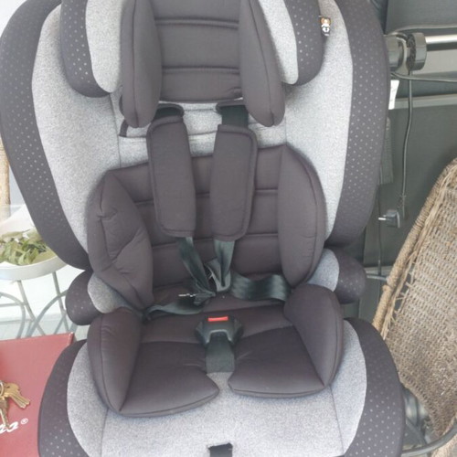 Παιδικό κάθισμα αυτοκινήτου Isofix σαν καινούργιο, από 76 έως 150 εκ