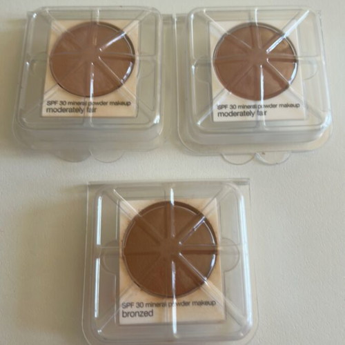 Estee Lauder Double Wear Powder tester like new