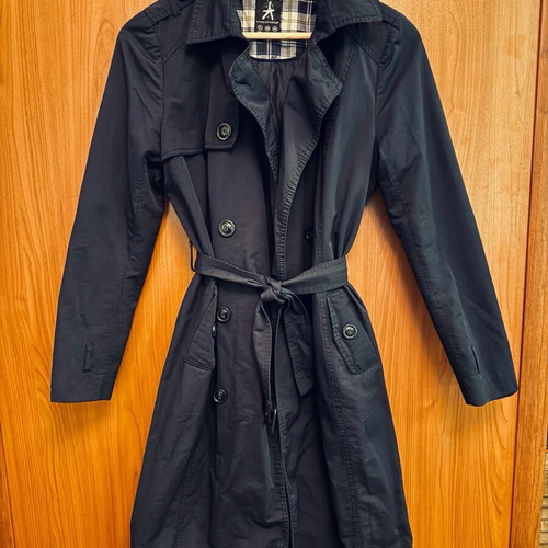 Waterproof navy blue trench coat size 36 like new