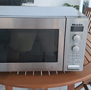 ΦΟΥΡΝΟΣ ΜΙΚΡΟΚΥΜΑΤΩΝ MIELE M 8201-1 EDSL-CLST