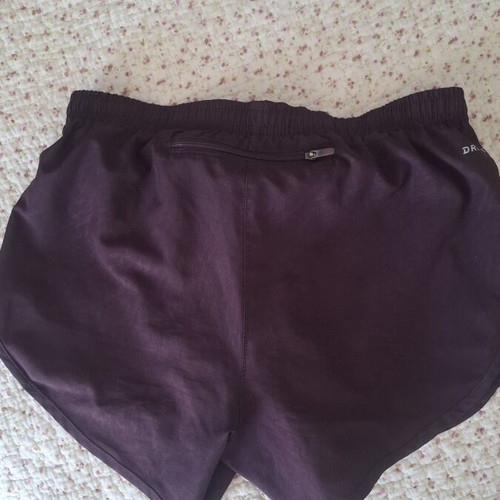 Nike Tempo Dri-FIT Running Shorts XS used, burgundy