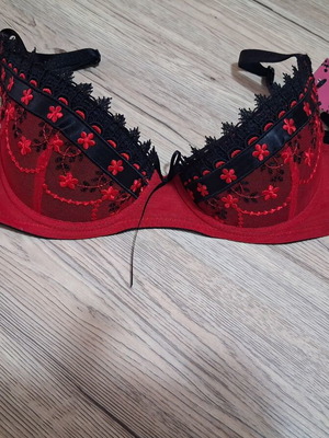 Bra 80A 3/4 lace Club Neuf new, red and black