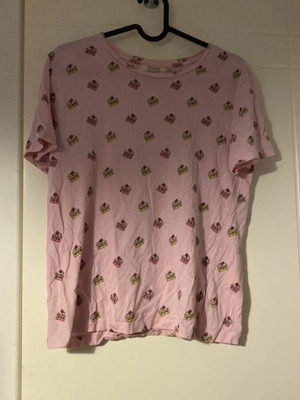 T shirt pink with design Pull & Bear like new, size M