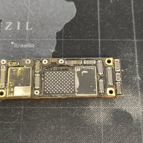 iPhone 11 board used, defective for spare parts