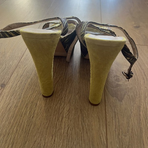 Zara high heel shoes size 40 like new, green and yellow