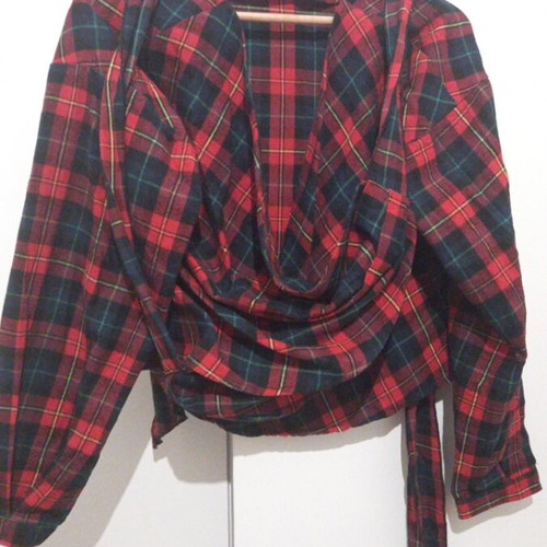 Pink Woman red wrap shirt like new, size L