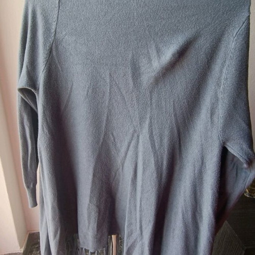 Cardigan with fringes at hem like new, gray-blue one size