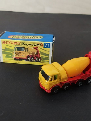 Matchbox No 21 Foden Cement Mixer Toy Car like new with box