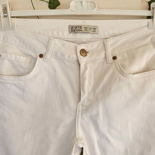 White Zara Z1975 jeans new, soft denim, regular waist