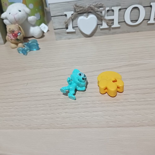 Kinder Natoons Cat Figure new