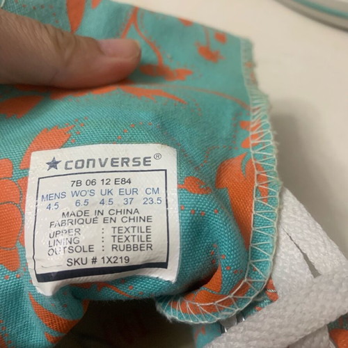 Converse women's sneakers like new, beige with design