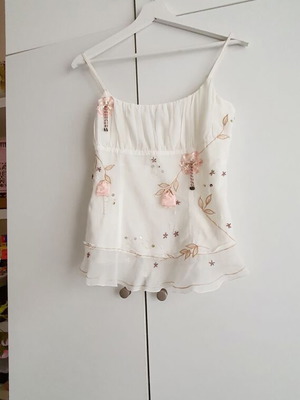 Top with flowers and beads new, size S, white