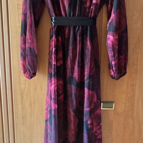New Collection dress size M, like new, floral design
