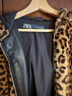 Zara γούνινο παλτό μεταχειρισμένο με τσέπες και κουκούλα μέγεθος M