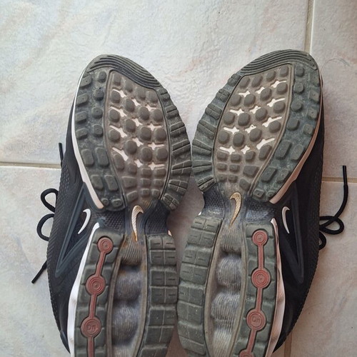 Nike Air Max DN sneakers size 44.5, slightly used, black and white