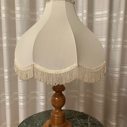 Set of 2 vintage table lamps with fabric shade and wooden base used