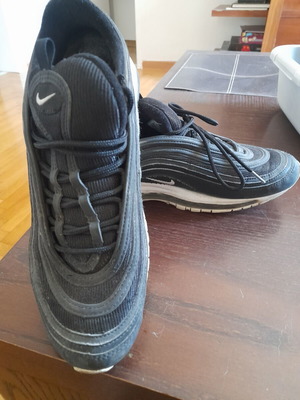 Nike Air Max 97 Μέγεθος 45.5 Σαν Καινούργιο Μαύρα με Άσπρη Σόλα