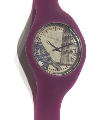 Wristwatch new with purple silicone strap
