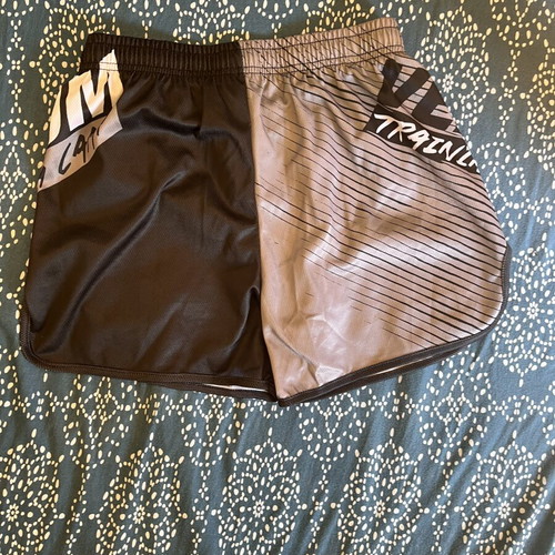 Venum shorts like new, size M