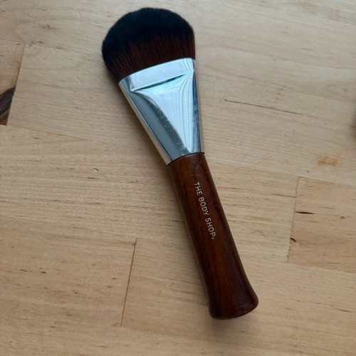 The Body Shop brush like new for mask or foundation