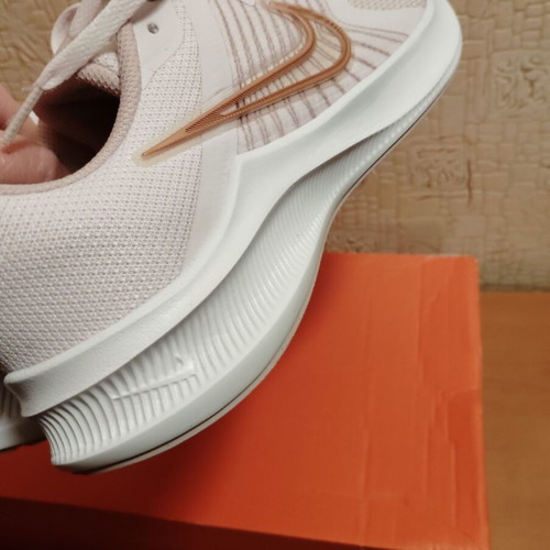 Nike sports sneakers new, size 42