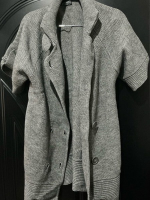 Knitted gray cardigan with pockets like new