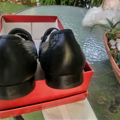 Perla Petridis men's shoes black like new, size 42.5