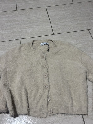Stradivarius Soft Fluffy Knit Cardigan Size S Like New Beige