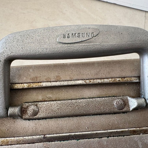 Staron Samsung suitcase with 60 samples like new