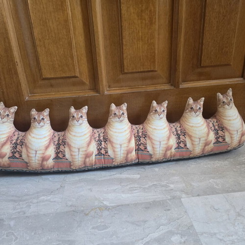 Doorstop with Cats like new, collectible art from America