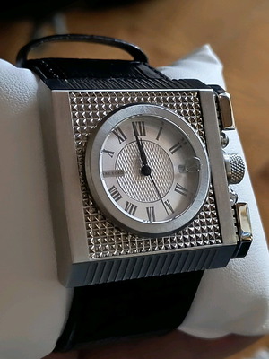 Marc Ecko The Wall Street watch like new, silver stainless steel case