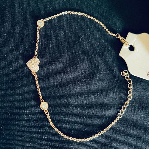 Stainless steel bracelet new, gold color with heart and rhinestones