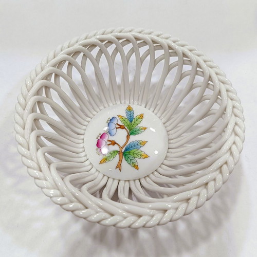 Vintage Herend Queen Victoria Handpainted Porcelain Bowl like new with floral motifs