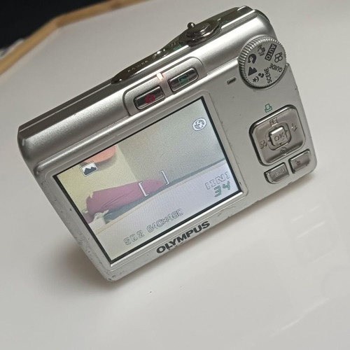 Olympus Fe-210 digital camera used in good condition