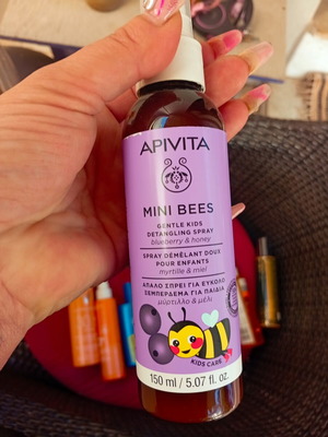 Apivita Kid's Mini Bees Gentle Detangling Spray new