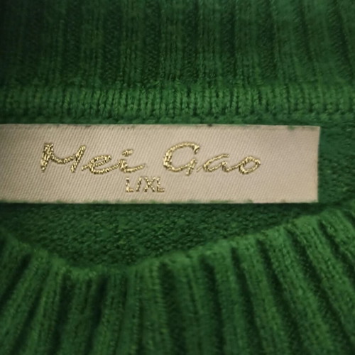 Mei Gao green sweater like new, size L